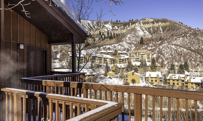 Snowmass Village Condominio | 229 Faraway The Ridge #36 3 Bedroom Condo by RedAwning