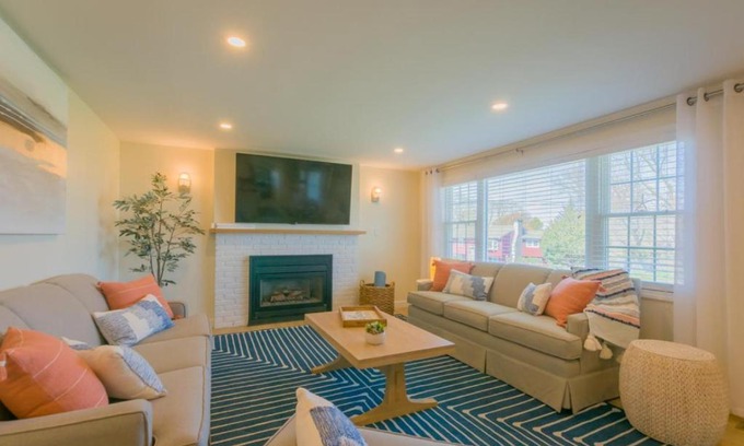 East Sandwich Casa | 23 Captain Paine Road East Sandwich - - Cape Cod