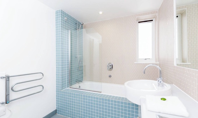 Chiswick Riverside Apartamento | 23 Kew Bridge Court - 2 bedroom apartment