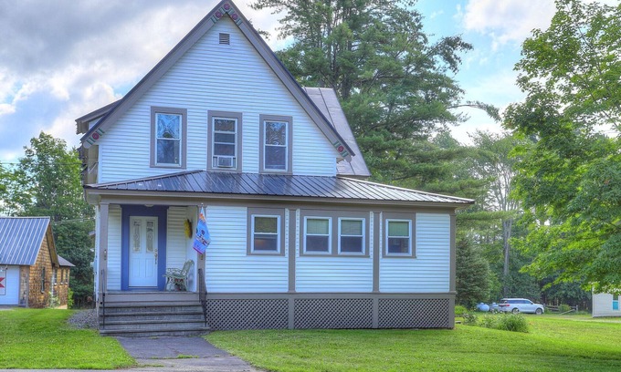 Rangeley Casa | Hermosa casa en la ciudad a poca distancia del lago Rangeley