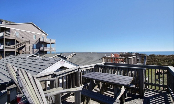 Hatteras Condominio | 23 The Lighthouse 1 Bedroom Condo by RedAwning