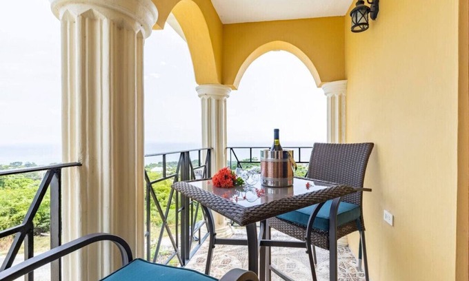 Whitehouse Casa | 233) 5BR Villa with Pool in Jamaica !