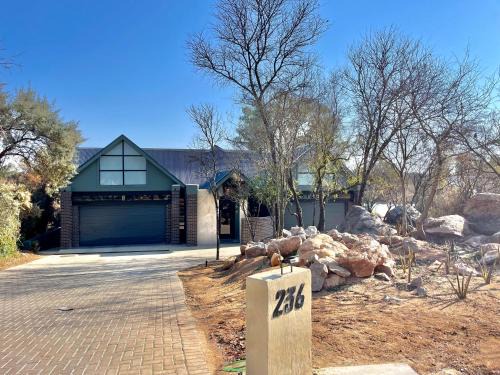 Vredefort Villa | 236 Vaal de Grace