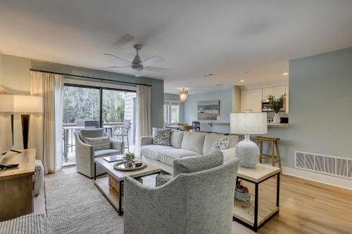Sea Pines Casa | 2365 Racquet Club 2 BR 2 BA condo Sea Pines Resort Near Harbourtown Free Tennis and Pool