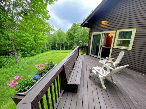 Franconia Casa | 23SR Traditional Austrian Chalet at the base of Cannon Ski Area in Franconia Notch