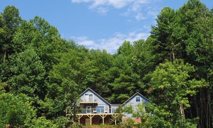 Lenoir Casa | 24-Acre Cottage w/ Hot Tub ~ 10 Mi to Blowing Rock