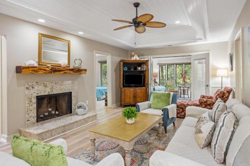 West Beach Casa | 24 Inlet Cove Cottage by Akers Ellis Rentals