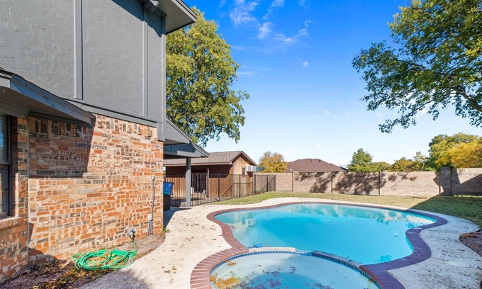 McKinney Casa | 2414 Pecan