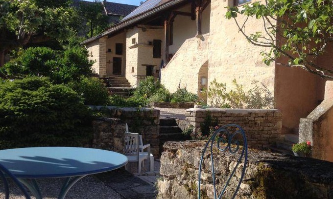 Royer Cama Y Desayuno | 25 m² Bed & Breakfast ∙ 5 huéspedes