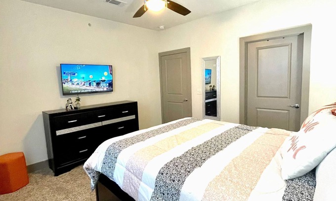 Forest Crest Apartamento | 2BD Apt, Pool, Hilltop View of the Rim - SA