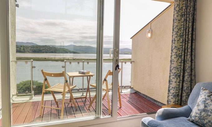 Borth-y-Gest Cabaña | 25 South Snowdon Wharf