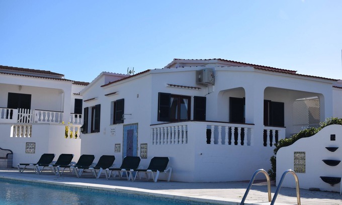 Arenal d'en Castell Villa | Villa de 3 dormitorios, capacidad para 6 personas, a 250 metros de la impresionante cala del Arenal.