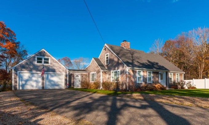 Centerville Casa | 256 Phinneys Lane Centerville - Cape Cod