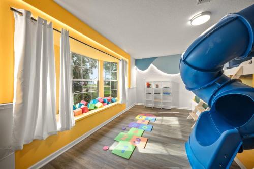 Bradenton Casa | 25P Pickleball Basketball Spa Theater Pool Golf