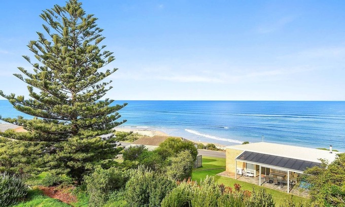 McCracken Casa | 26 Heggerton Str Hayborough