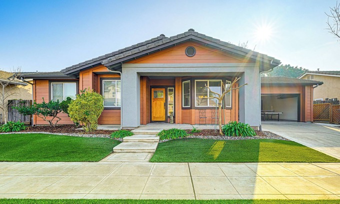 Reedley Casa | 26 Mi to Fresno: Pet-Friendly Home in Reedley!
