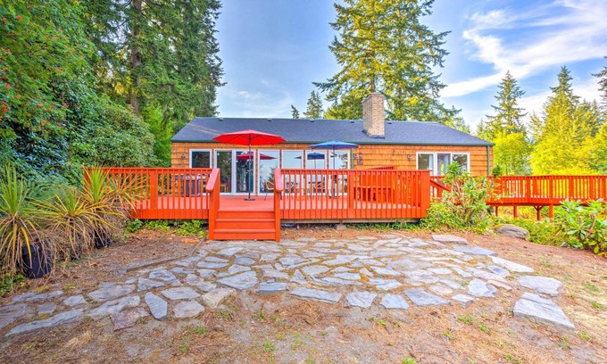 South Hill Casa | 26 Mi to Mount Rainier, Game Room: Puyallup Oasis