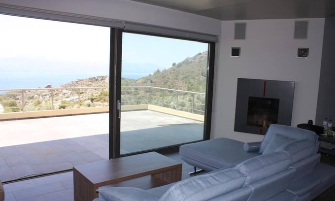 Loutraki Villa | 260sqm villa in Loutraki with a sea view