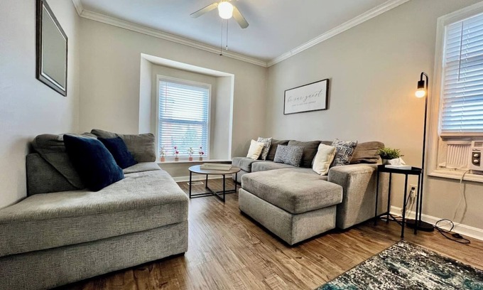 Hyde Park Casa | 2639 Observatory Drive, Unit 2 · Hyde Park Getaway - Close to Square & Downtown