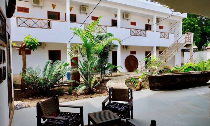 Zanzibar Town Hotel | 27 Cafe Zanzibar Airport Hotel