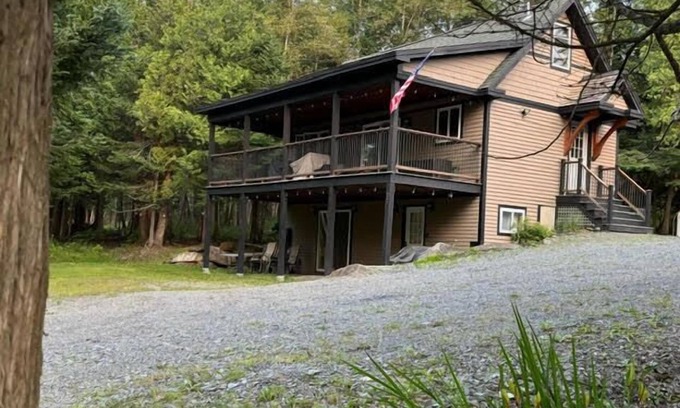 Rangeley Casa | Depósito 27 - Adorable cabaña de 2 dormitorios y 2 baños cerca del pueblo