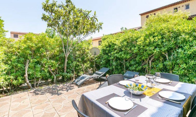 Carqueiranne Apartamento | 27 m² Apartamento ∙ 1 habitación ∙ 4 personas