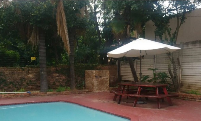 Garsfontein Casa | 277 Beth Duncker St