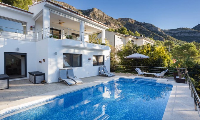 La Drova Casa | 279 m² Casa ∙ 4 habitaciones ∙ 8 huéspedes