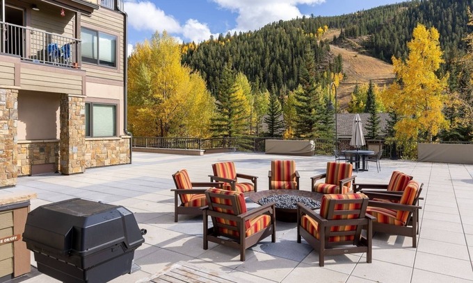 Mountain House Hotel | 2796 Slopeside 2 Bedroom Condo by RedAwning