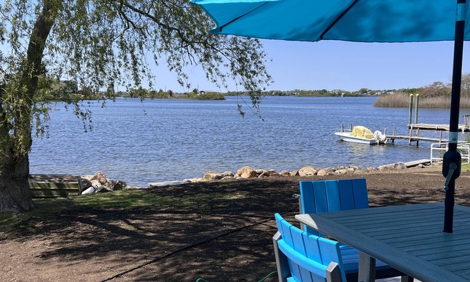 Green Hill Cabaña | 28 Beach Drive Waterfront Propiedad