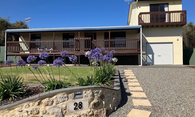 Goolwa Beach Casa | 28 Hazel Street - Vistas panorámicas al mar en un lugar tranquilo