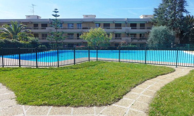 Fabron Apartamento | 28 m² Apartamento ∙ 1 habitación ∙ 2 personas