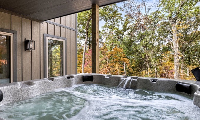 Innsbrook Casa | 2837 Idlewood Treehouse by Sarah Bernard Vacation Rentals