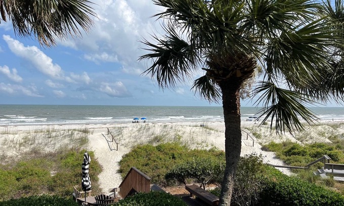 Beach Lagoon Casa | 29 Turtle Lane Club: BESTNEST by Beverly Serral OCEANFRONT