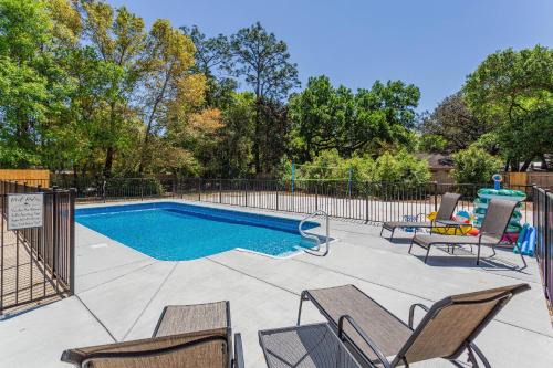 Northeast Pensacola Casa | 2967 Swan Lane