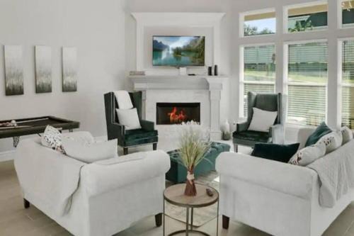 Calallen Casa | 298 5 Bedrooms Fenced yard New Construction