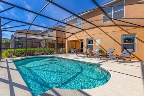 Veranda Palms Villa | 299- Fabulous 4 Bed Modern Decor Villa with Private Pool Overlooking Conservation and Water View