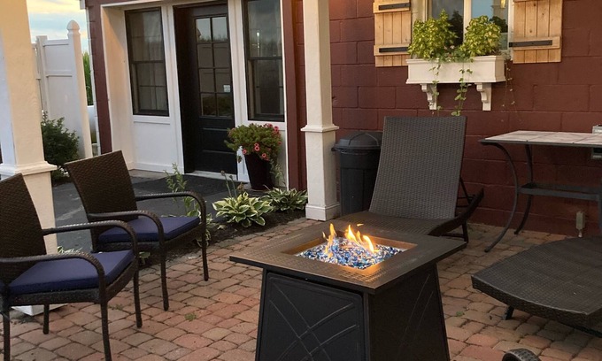 Wilmington Casa | 2A2J Barn pool Getaway 9 miles to WEC