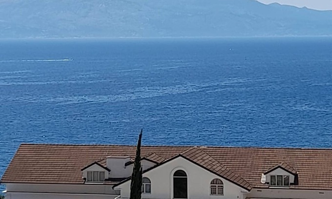 Qender Apartamento | 2B Sea View apartment for 5p