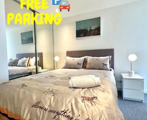 West Melbourne Apartamento | 2B1B Cozy near Train Station + Free Parking!