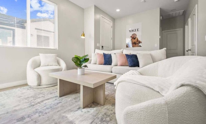 Peoria Apartamento | 2B2B Free Parking & Premium Beds