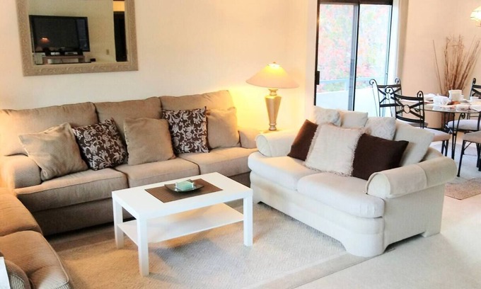 Loma Linda Condominio | 2bd/2ba Cupertino, San Jose, Santa Clara Spacious ~1400 sq ft Corporate Housing
