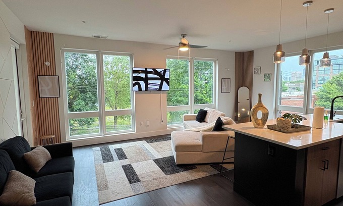 Westside Apartamento | 2BD-2BA MIDTOWN ATL RETREAT