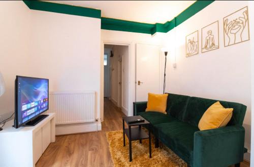 Charlton Apartamento | 2BD Garden Flat - Parking - O2,Excel,CityAirport