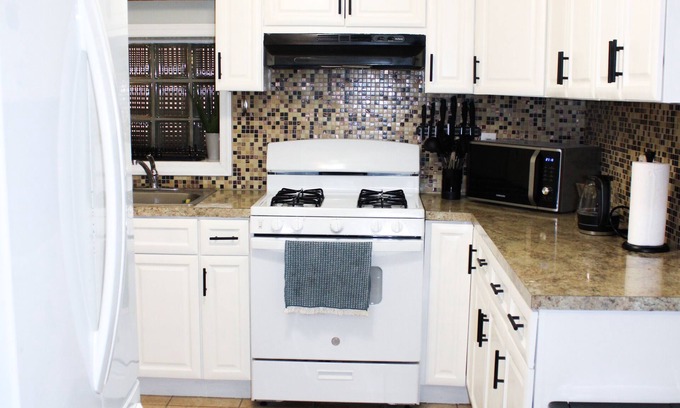Ampere Apartamento | 2BD Near MetLife American Dream & NYC! Free Snacks, free coffee, and Fast Wi-Fi