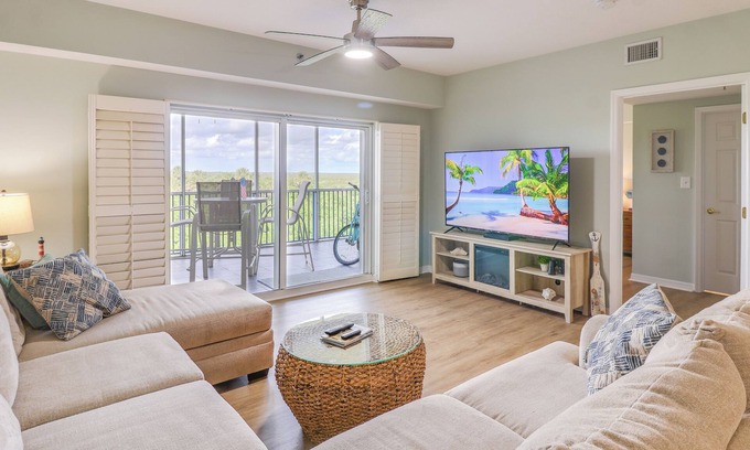 New Smyrna Beach Condominio | 2Bdr Oceanwalk Getaway w/Pool & Hottub!