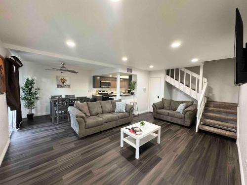 El Centro Apartamento | 2bed 1bath Downtown El Centro The Village