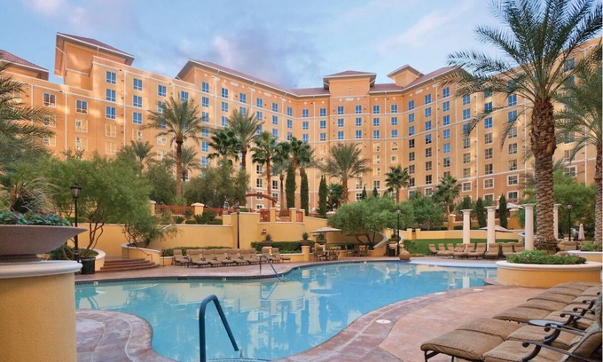 Las Vegas Complejo | 2Bed/2Bath Deluxe Condo! Book Your Vegas Getaway With Us!