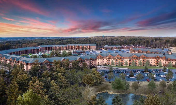 Lake Delton Complejo | 2Bed/2Bath Deluxe Suite in our Dells Resort w/Access to Wilderness Territory!