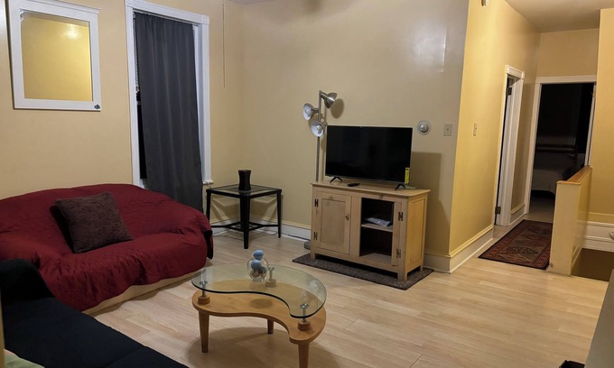 Frankford Apartamento | 2bed 2nd fl with parking